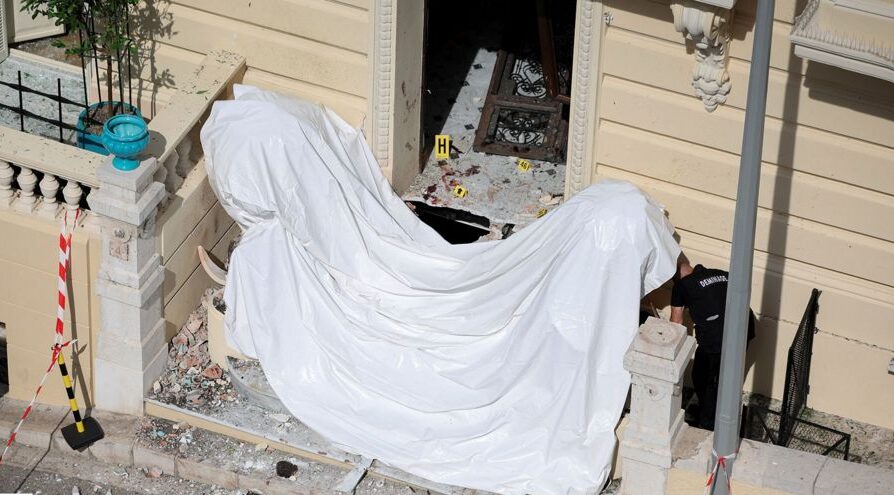 parcel bomb exploded in a building at Monaco