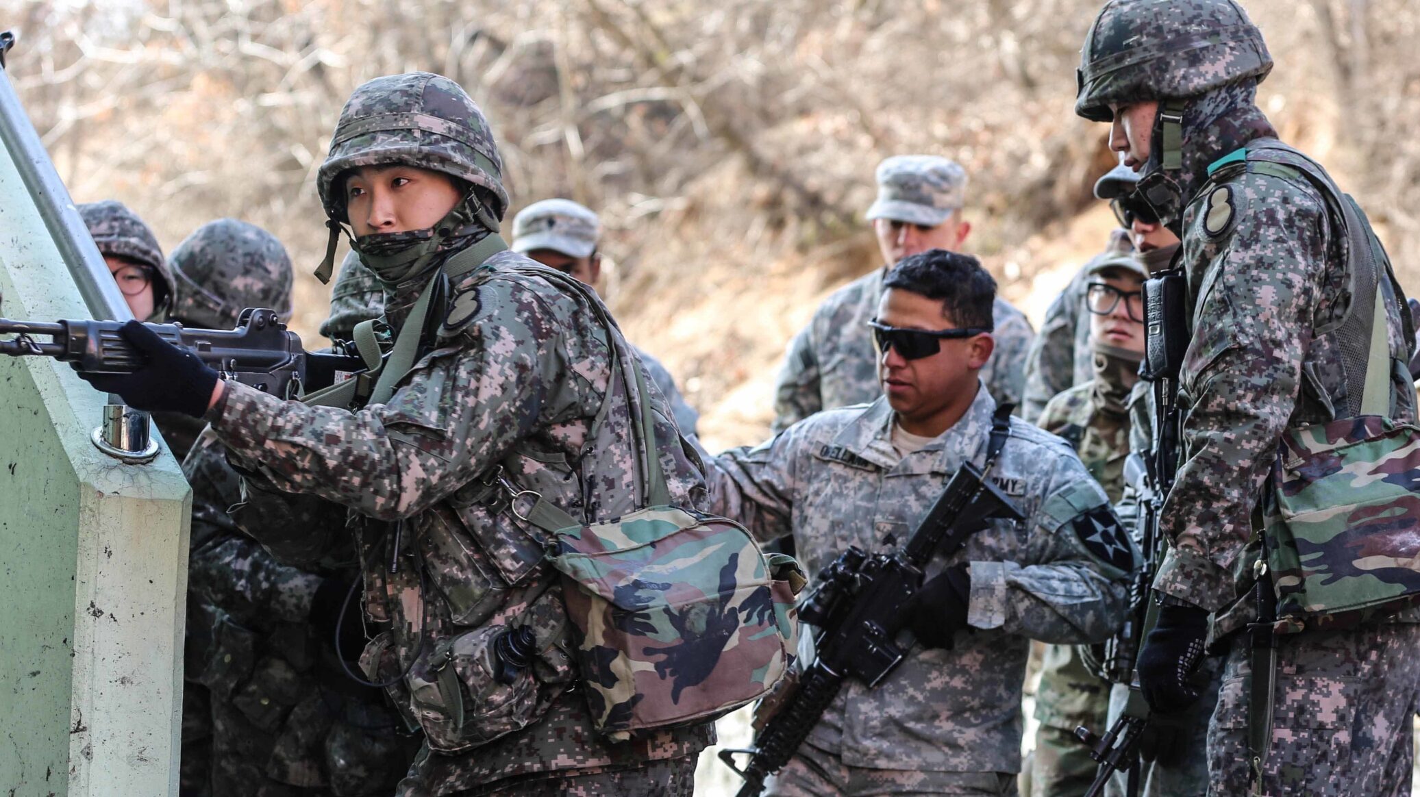 Armed South Korean troops