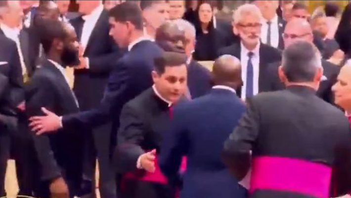 Seyi Tinubu blocked from greeting pope
