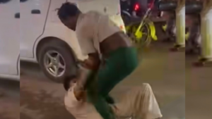 Nigerian lady fights cabbie