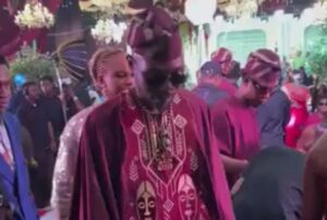 Seun Kuti leaving the event hall