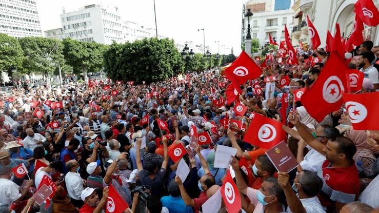 Tunisians protest