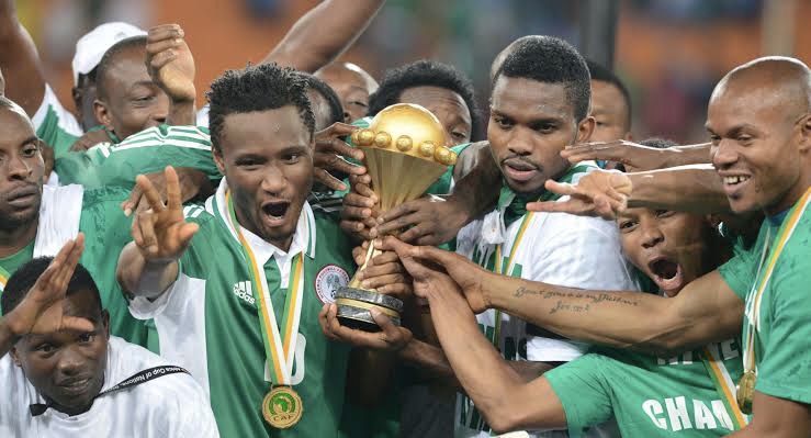 SUPER EAGLES LIFTING NATIONS CUP IN 2013
