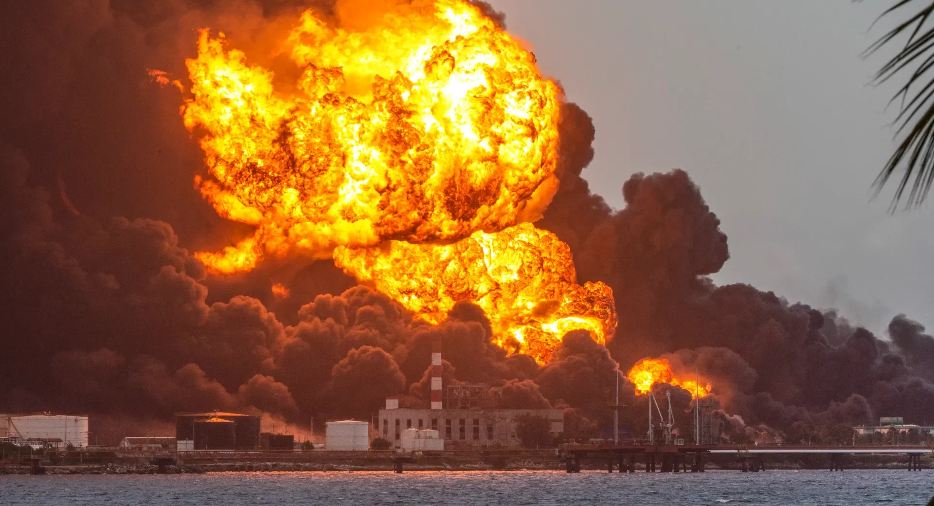 Explosions at Cuba