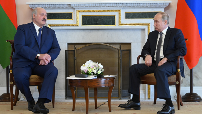 Lukashenko speaking with Putin