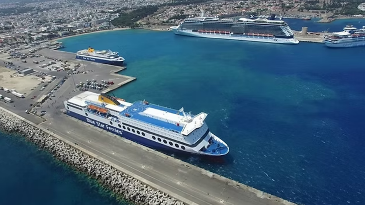 Cruise ship at Rhodes Island