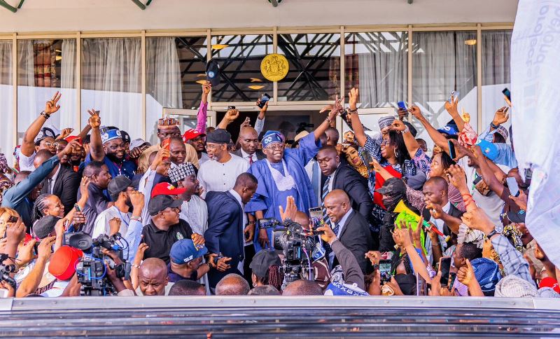 Tinubu with supporters
