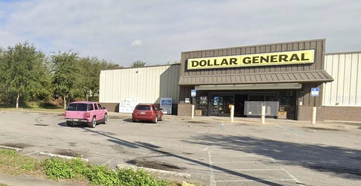 Dollar General store