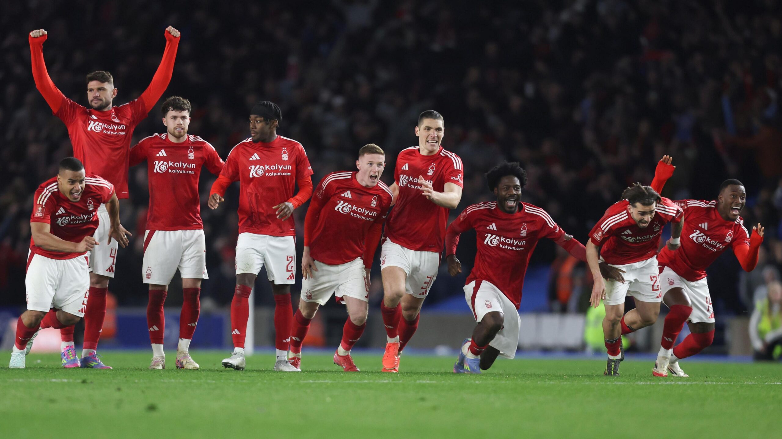 Nottingham Forest players celebrating a goal