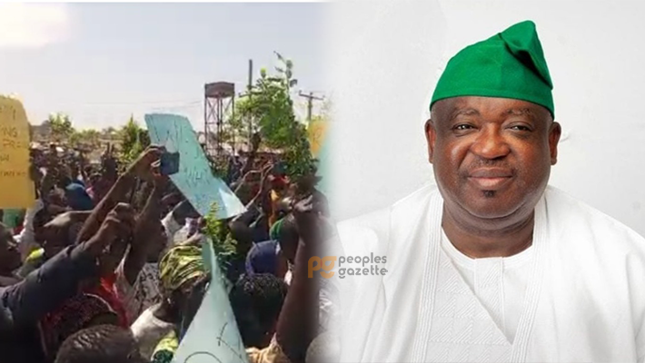 YOUTHS PROTESTING IN JOS; MUTFWANG