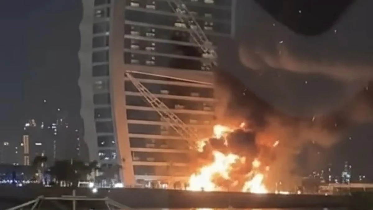 Burj Al Arab on fire