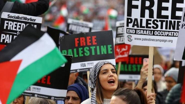 Free Palestine protesters