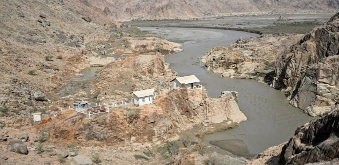 Collapsed dam