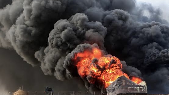 Smoke billowing Tel Aviv