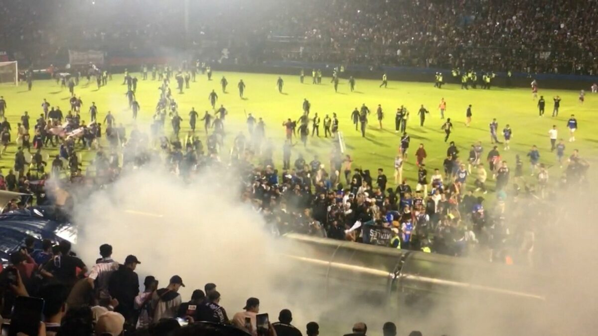 Indonesian stadium stampede (Credit: CNN)
