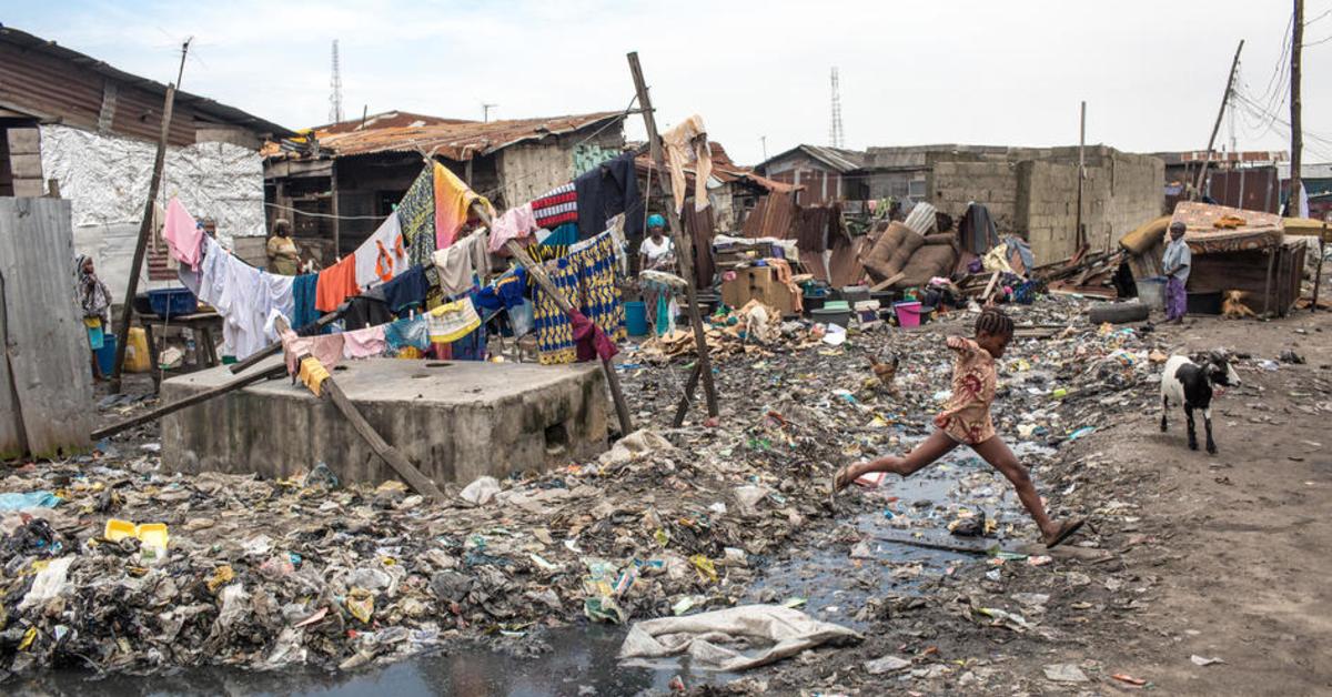 Children in squalid area