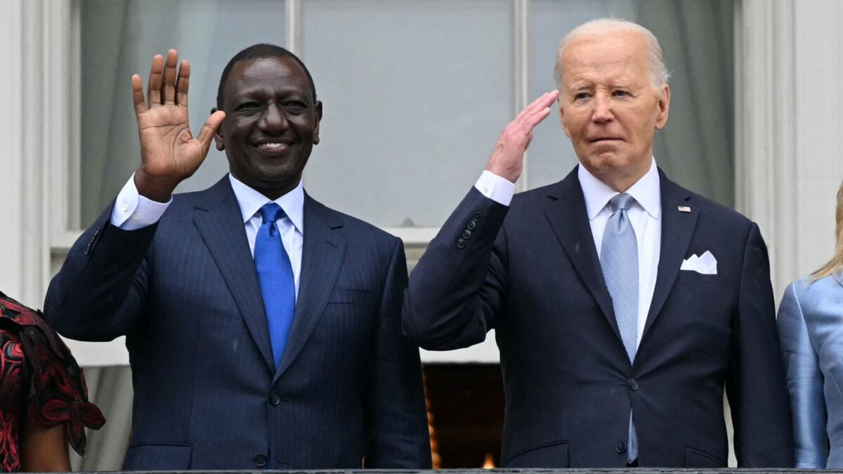 A photo of William Ruto and Joe Biden waving is used to illustrate the story