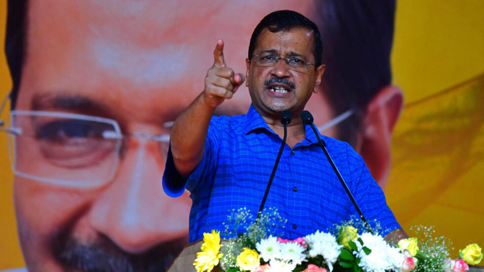 Minister Arvind Kejriwal (Credit: France 24)