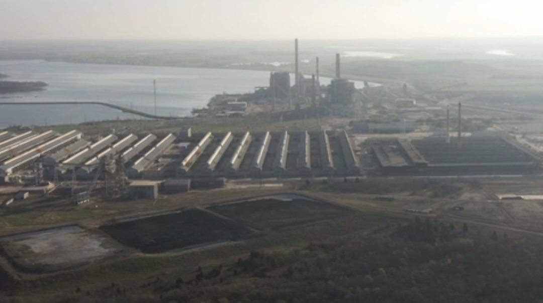 The Bitdeer mine in Rockdale, Texas (Credit: Jordan Vonderhaar/New York Times)