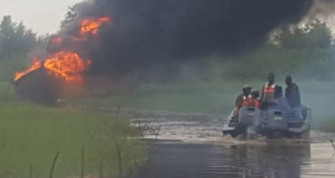 Nigerian Navy destroys over 15,000 litres of crude in Ondo (Credit: Tosin Ajuwon)