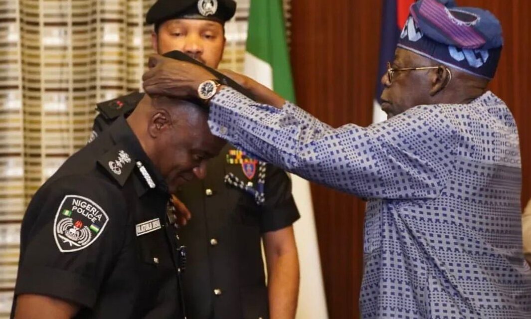 Tinubu swearing in Disu as IGP