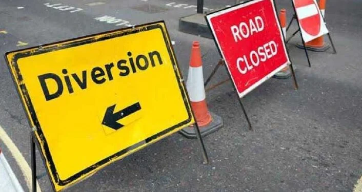 Traffic diversion signs used to illustrate the story