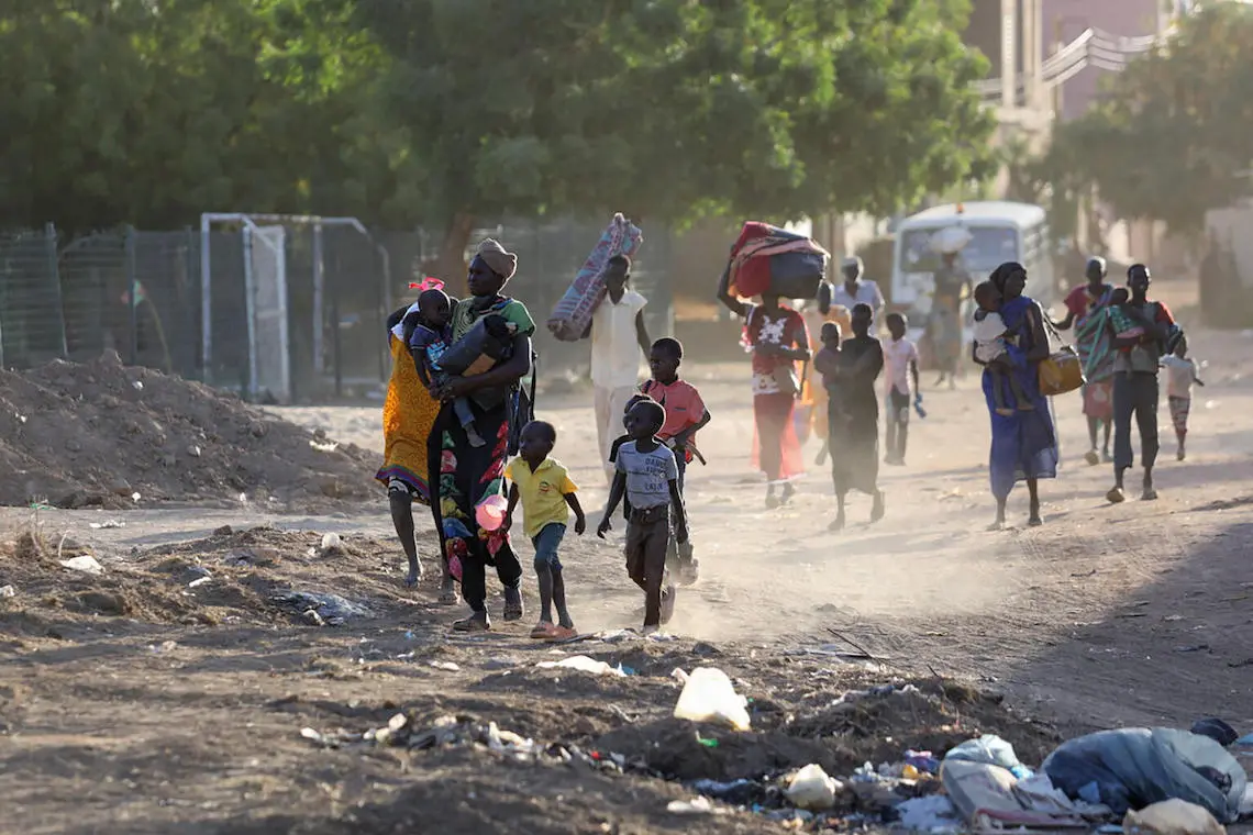 Sudanese children, women fleeing war