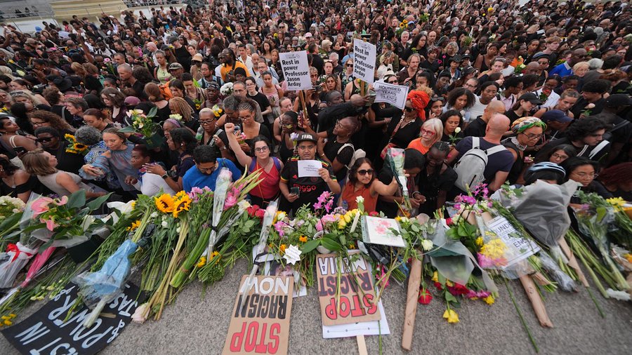 Thousands at jason ardy vigil