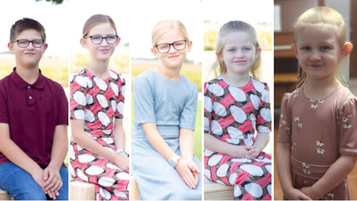 Five young Canadian siblings