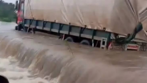 Flooded Benin-Sagamu Expressway