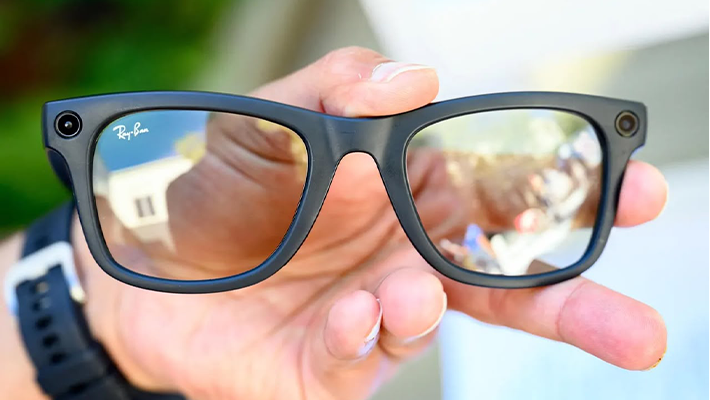 Meta glasses