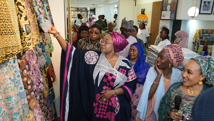 new business outlet inaugurated by the Minister of Women Affairs