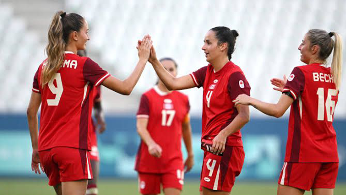 Canada's female football team in Paris