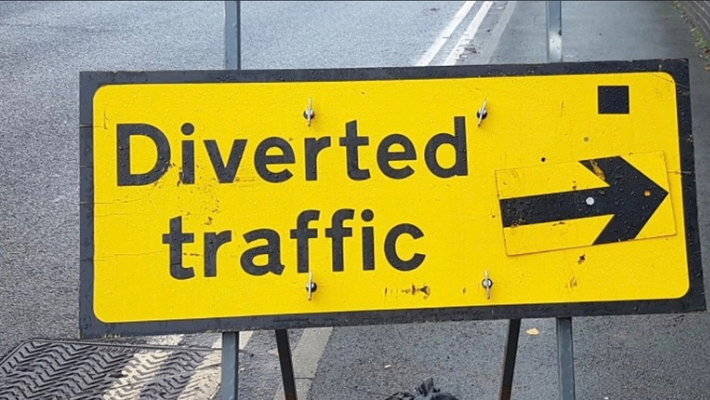 Road diversion sign