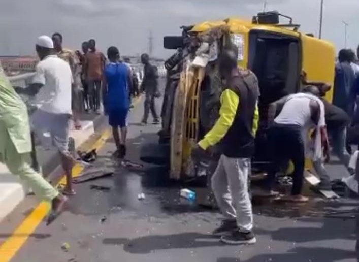 Accident on Third Mainland Bridge