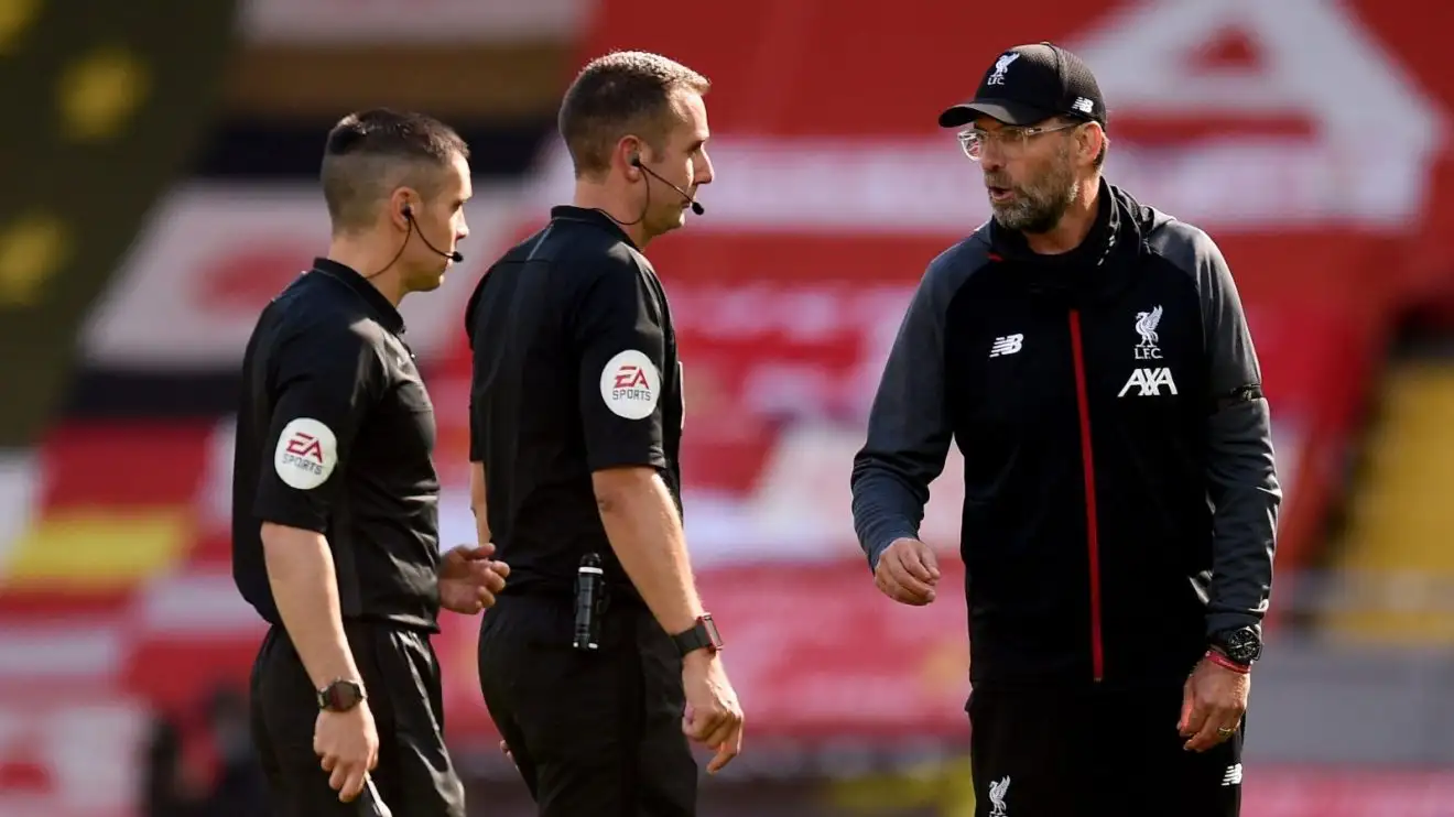 Klopp confronting David Coote