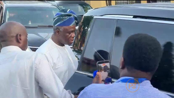 Oluwole Oluyede