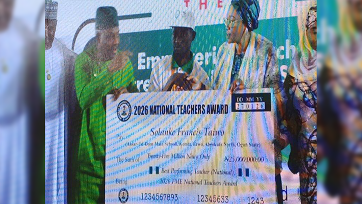 Best teacher in the country, Taiwo Solanke