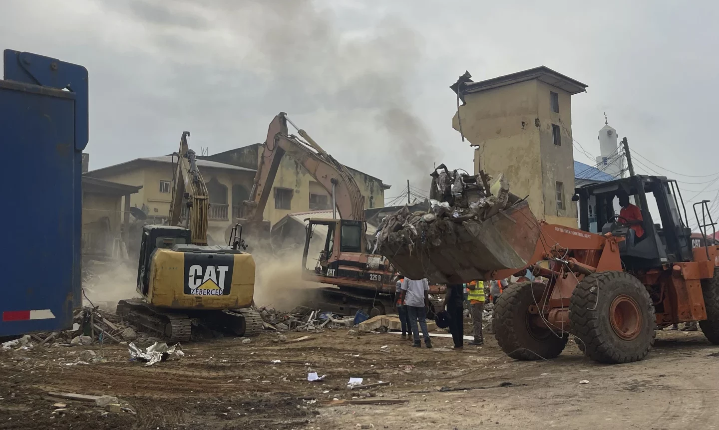 Excavation site wall collapse