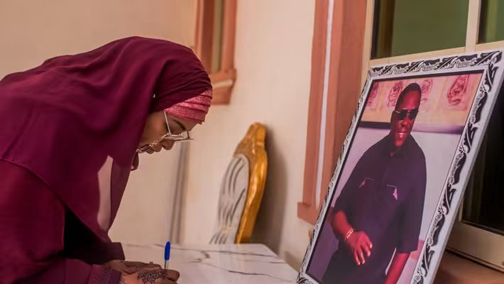 Hannatu Musa Musawa pays condolence visit