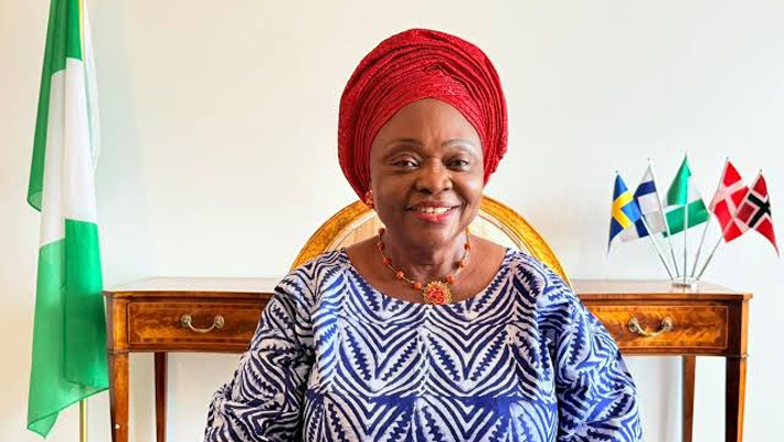 Lola Akande