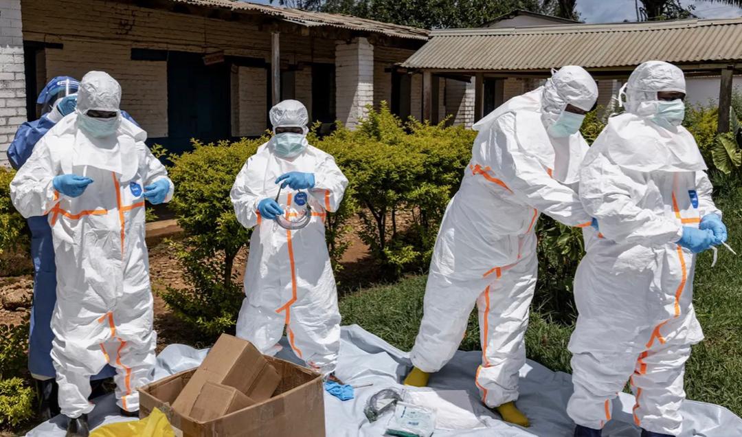 DRC health workers in hazmat