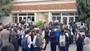Pupils protesting in Azerbaijan