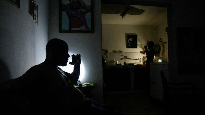 Cubans living in darkness