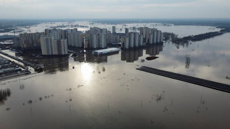 Flooded city in Russia (Credit: RFI)