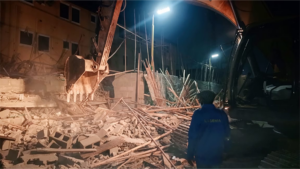 collapse building