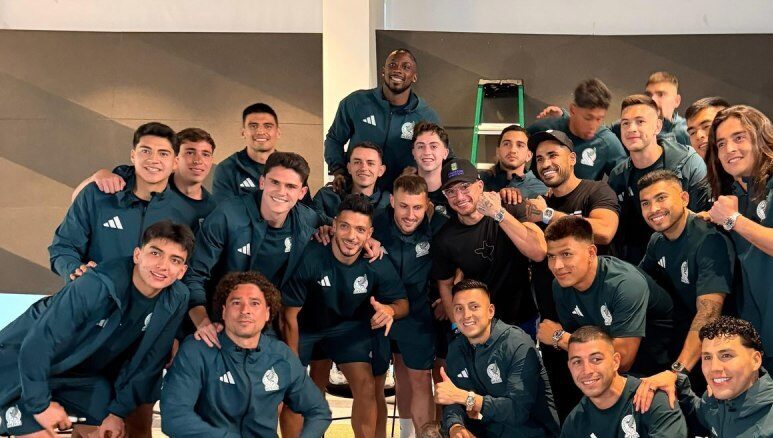Mexico players with Rolex watches