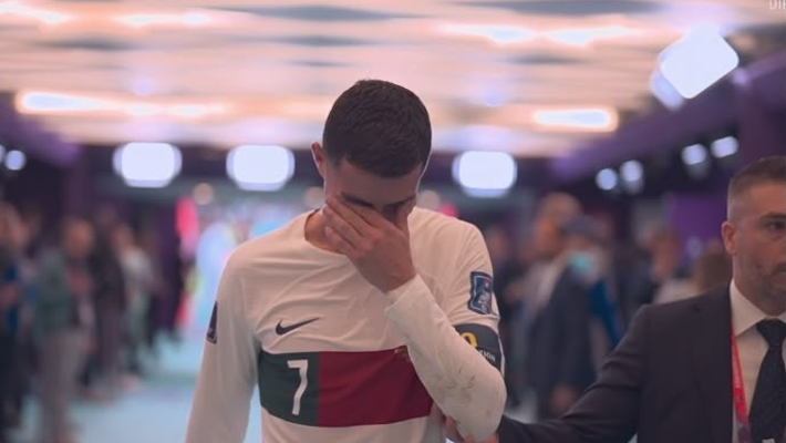 Cristiano Ronaldo storming down tunnel after not being used as a substitute