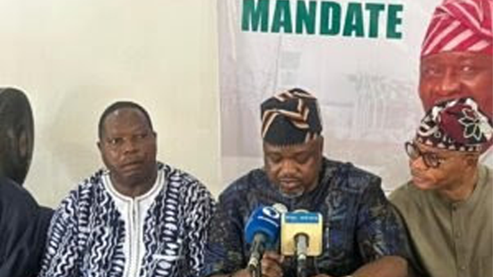 APC members affirming support for Tinubu's second-term