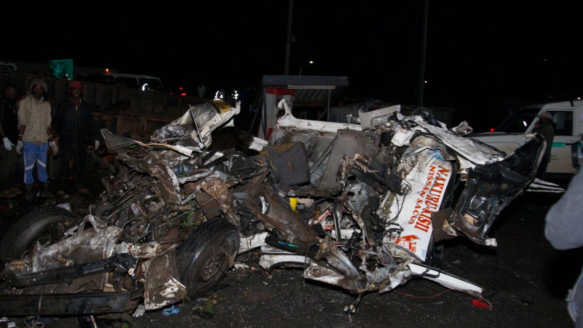 Kenya truck crashed into other vehicles, pedestrians and traders